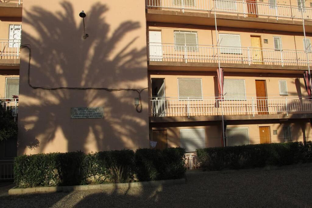 Apartment In Front Of Arrabassada Beach Tarragona Eksteriør bilde